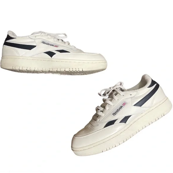 Reebok White Low-Top Sneakers with Black Accents Reebok | Shoes | Reebok White And Black Lowtop Sneakers  main image 2